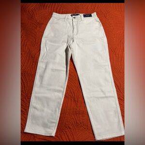 Hollister Women's junior ultra High Rise mom’s Jeans - White size 10/11S. NWOT